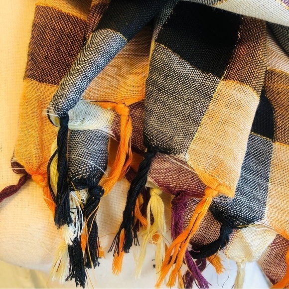 Forever 21 Scarf Square Buffalo Check Ivory Black Orange Metallic Thread Fringed - Picture 13 of 16